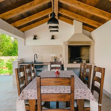 Marijanin Vrt Tinjan